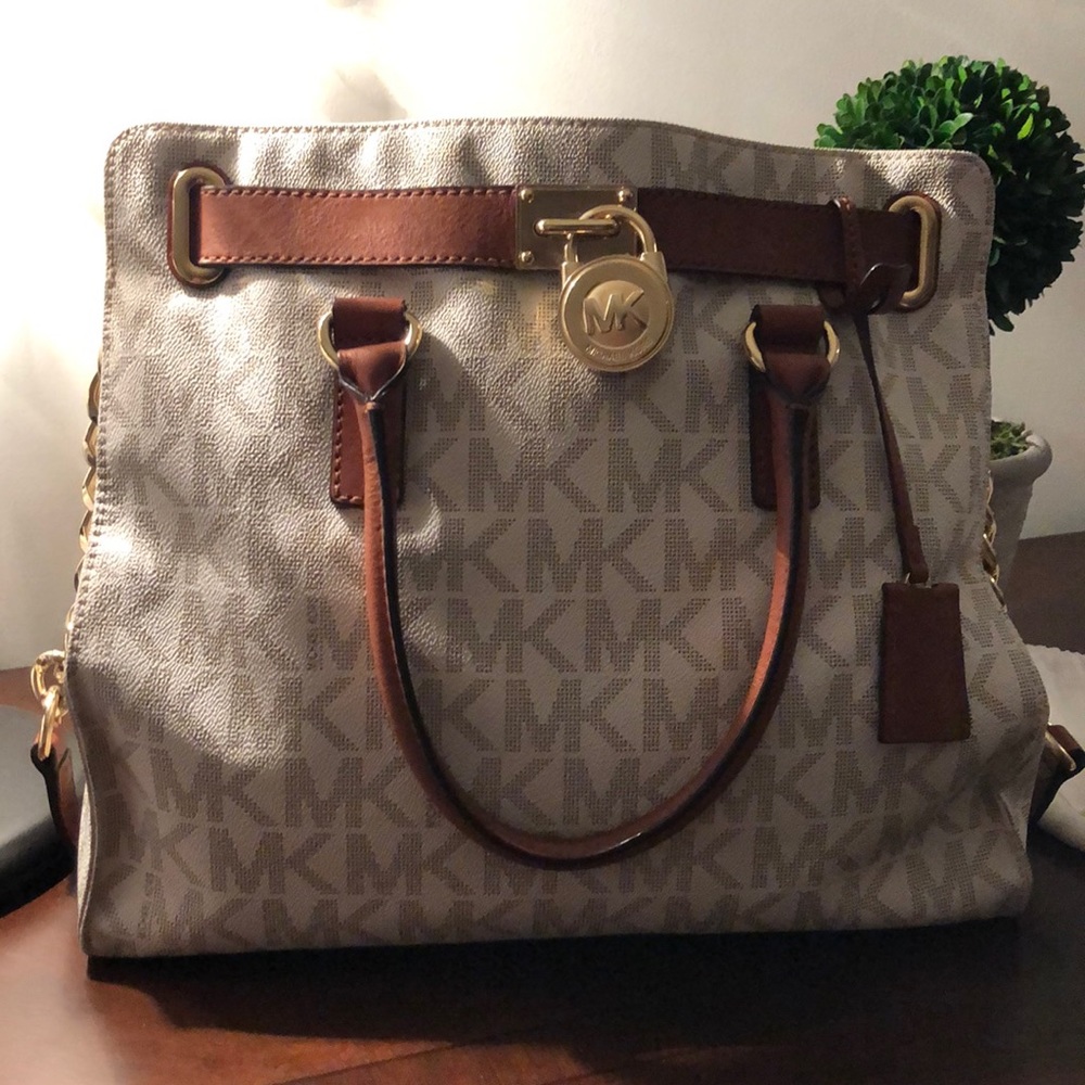 Michael Kors purse